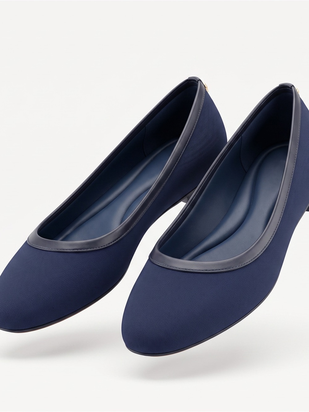 Brooks Brothers Navy Rounded Ballet Flats used like new been worn once